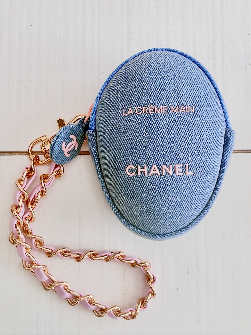 CHANEL La Crème Main Denim Round Pouch